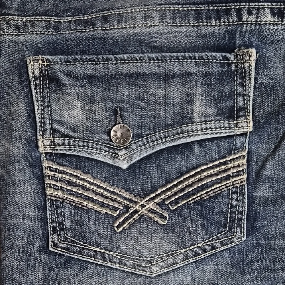 NWOT Men's Axel 40x32 Slim Bootcut Jeans